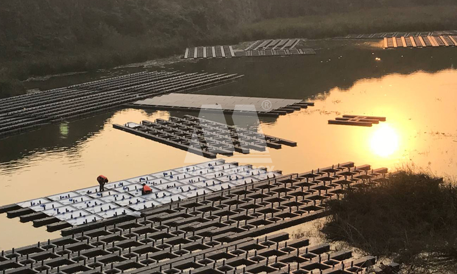 漂浮式光伏支架